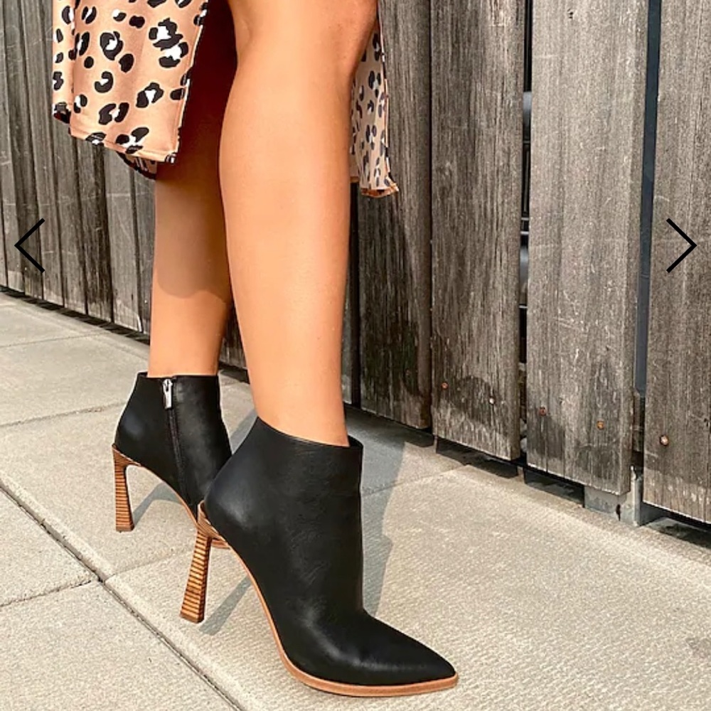 NWT Vince Camuto Pezlee Bootie